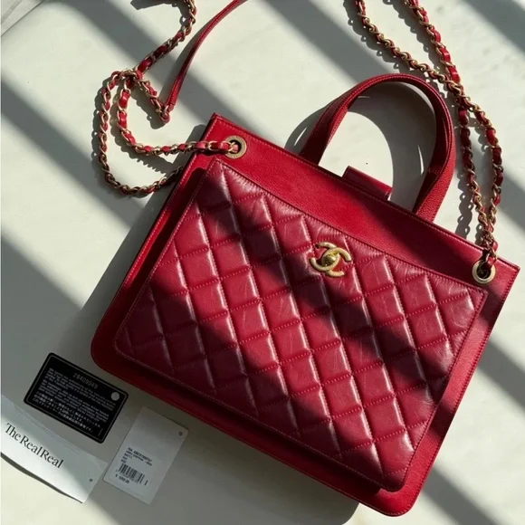 Chanel Quilted Red Leather Shoulder Bag - Picture 2 of 8